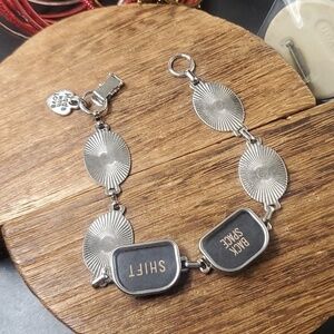 B3231‎ 1950s mid century graphic bracelet